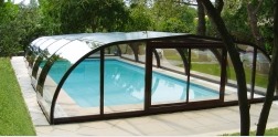 Abri piscine mi-haut cintré d'abrisud