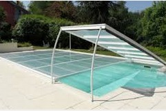 Abri de piscine plat relevable