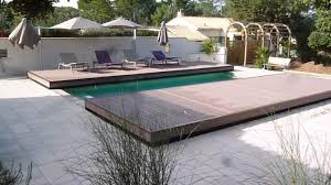 Abri piscine terrasse en bois